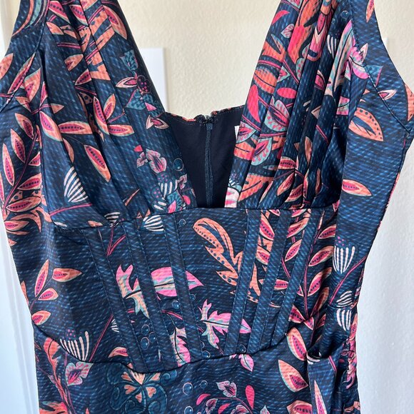 NWT! Averie Halley Draped Midi Dress in a floral print on a cobalt blue size S - Picture 3 of 13